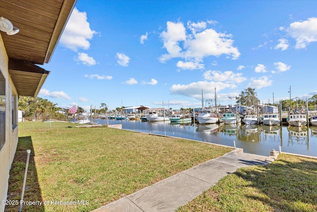 view of yard featuring a water view