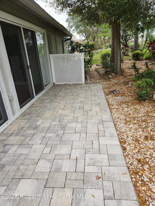 7106 Green Abbey Way, Spring Hill, FL 34606 - view of patio / terrace