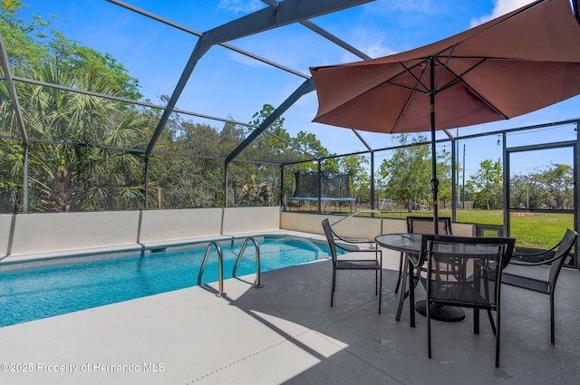 13415 Ester Dr, Brooksville, FL 34613 - pool featuring a patio area and a lanai