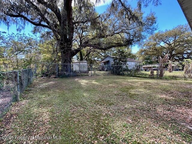 view of yard featuring fence