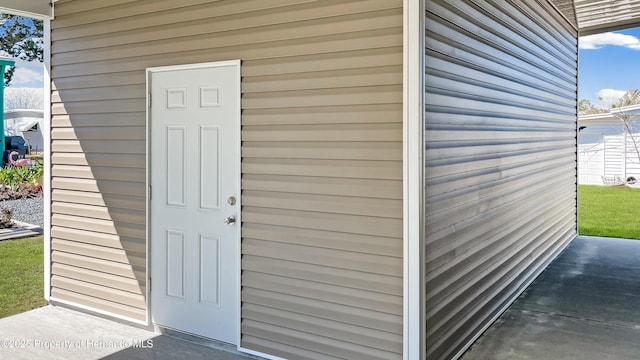 view of outbuilding