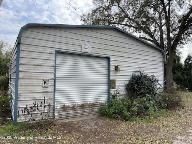 view of outbuilding with an outbuilding