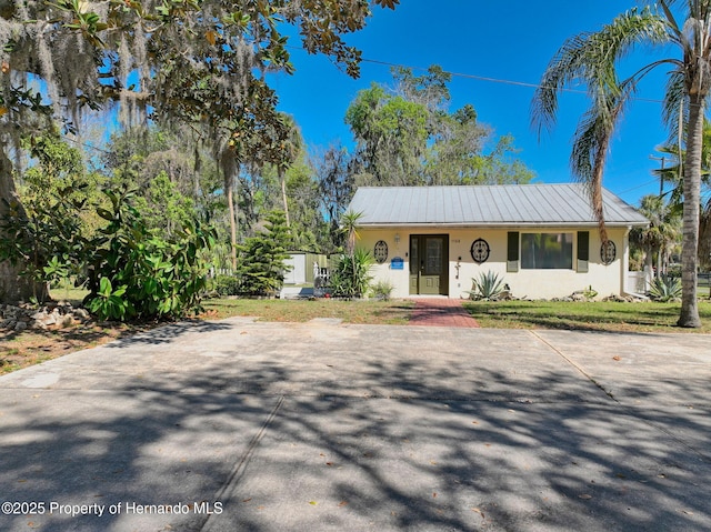 1149 SE Kings Bay Dr, Crystal River FL, 34429, 3 bedrooms, 2 baths house for sale