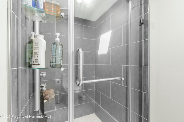 1156 Battersea Ave, Spring Hill, FL 34609 - full bath featuring a stall shower