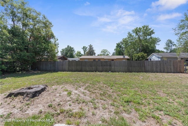 view of yard featuring fence