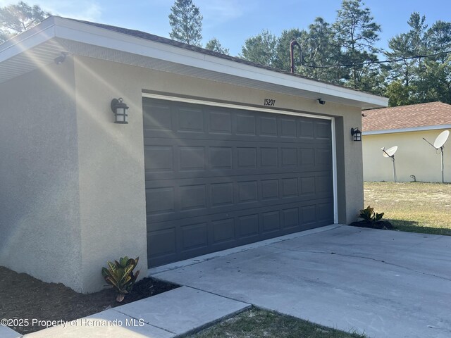 15297 Myland Rd, Weeki Wachee, FL 34614 - view of garage