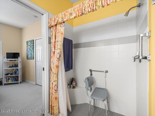 18514 Hidden Pines Way, Hudson, FL 34667 - full bathroom featuring tiled shower