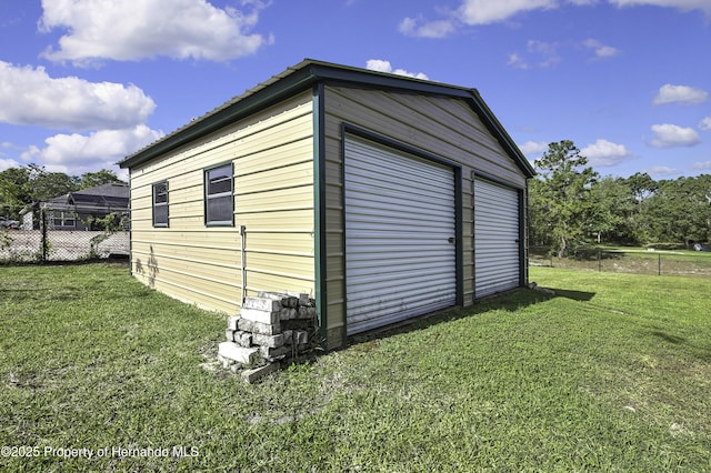 11336 Flower Ave, Weeki Wachee, FL 34613 - view of outbuilding featuring an outdoor structure and fence