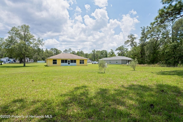 12271 House Finch Rd, Weeki Wachee, FL 34614 - view of grassy yard