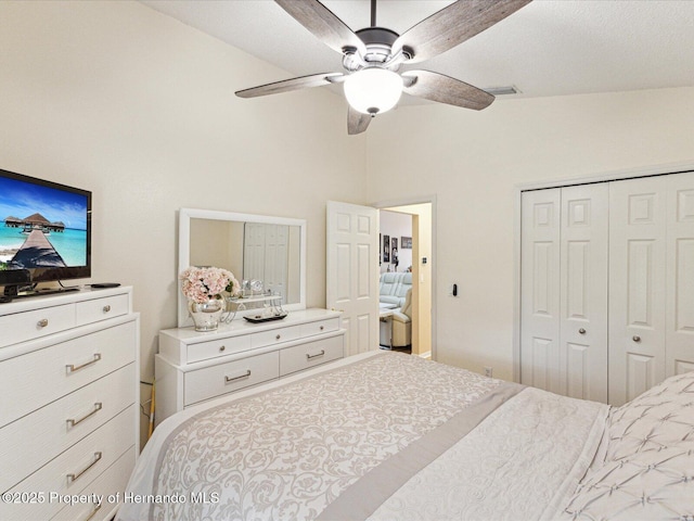 11350 Copley Ct, Spring Hill, FL 34609 - bedroom featuring a closet, a ceiling fan, and vaulted ceiling