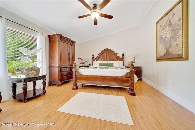 21000 Exeter Ct, Brooksville, FL 34601 - bedroom featuring light wood-style flooring, crown molding, baseboards, and a ceiling fan