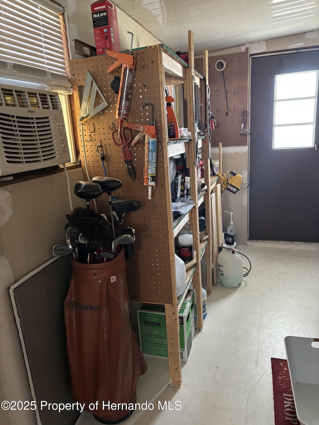15693 Brookridge Blvd, Brooksville, FL 34613 - storage featuring cooling unit