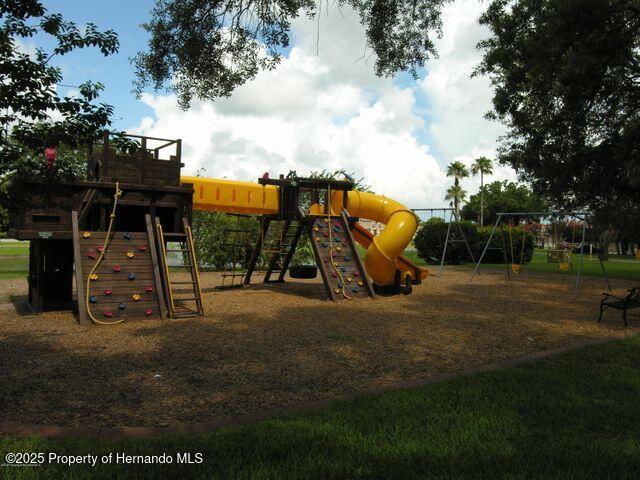 8420 Maybelle Dr, Weeki Wachee, FL 34613 - photo 61
