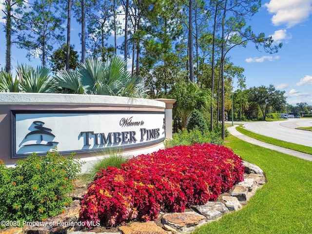 2183 Westchester Blvd, Spring Hill, FL 34606 - community sign with a yard