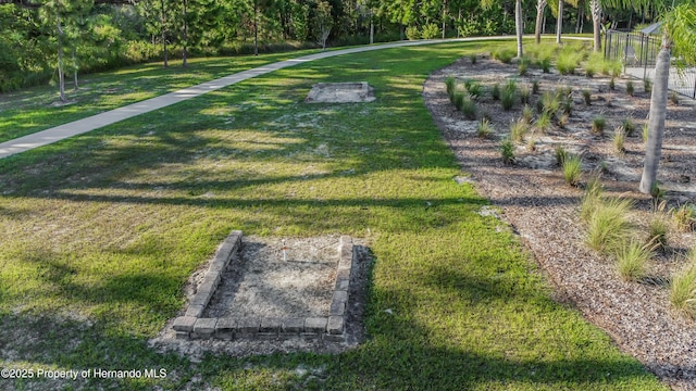 5233 Jennings Trl, Brooksville, FL 34601 - view of property's community with a yard