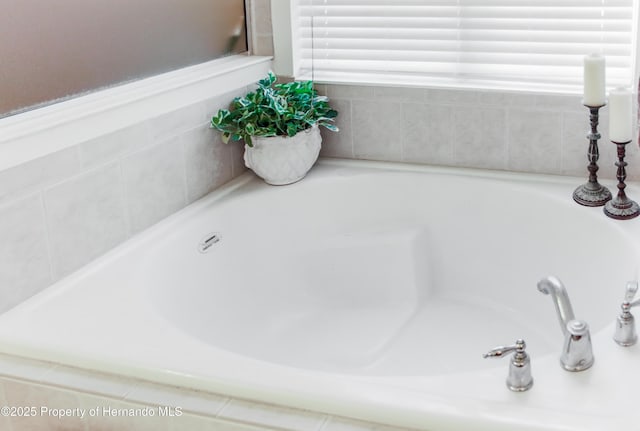 5233 Jennings Trl, Brooksville, FL 34601 - bathroom view of a garden tub