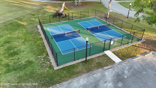 17679 Garsalaso Cir, Brooksville, FL 34604 - view of tennis court