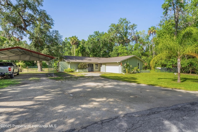9766 W Smokey Ln, Crystal River, FL 34429 - view of front of house featuring dirt driveway