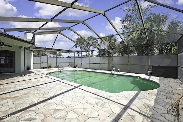 10277 Rosetti Ct, Spring Hill, FL 34608 - view of swimming pool with a patio area, ceiling fan, and a lanai