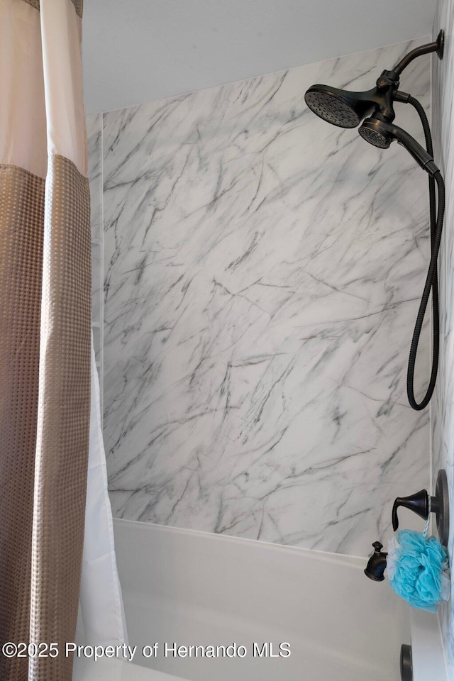 204 Oak Lake Dr, Spring Hill, FL 34608 - full bath featuring shower / tub combo
