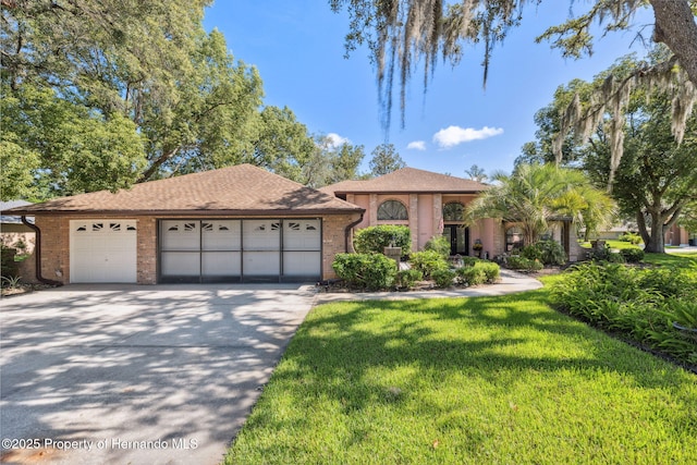 12295 Clarendon Ct, Spring Hill, FL 34609 - photo 4