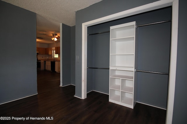 6275 Casson St, Brooksville, FL 34604 - closet with a sink