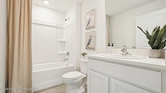 7163 N Folgers Ter, Dunnellon, FL 34433 - bathroom featuring vanity, shower / tub combo, and tile patterned floors
