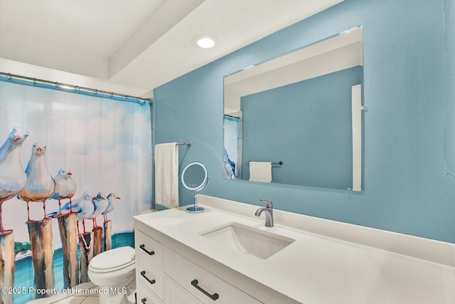 13332 Lisa Dr, Hudson, FL 34667 - bathroom featuring vanity, curtained shower, and recessed lighting