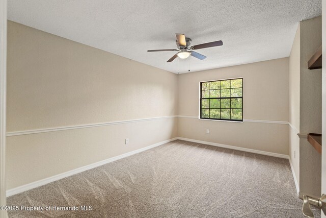 2423 Sutton Pl, Spring Hill, FL 34608 - photo 22
