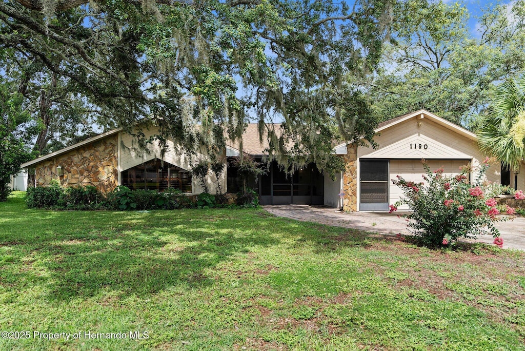 1190 Newcomb Ave, Spring Hill, FL 34608 - photo 1