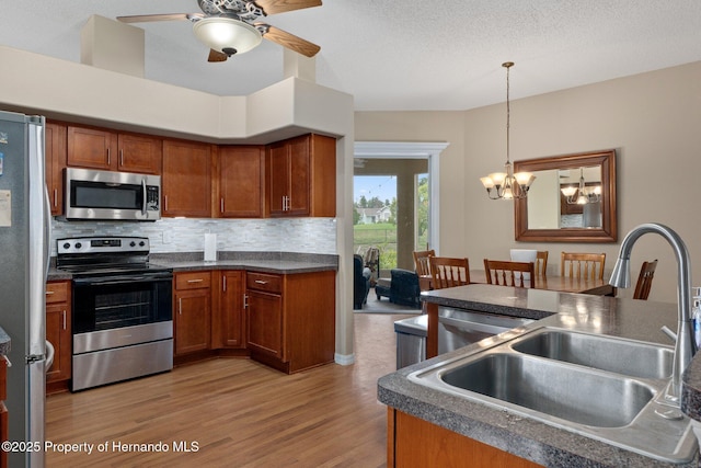 9438 Lorendale Cir, Spring Hill, FL 34608 - photo 11