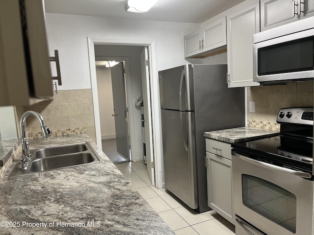 9459 Melrose St, Spring Hill, FL 34608 - photo 2