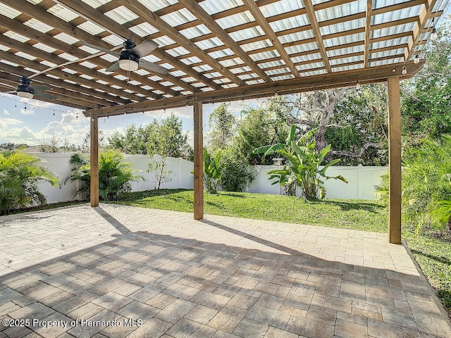572 Argyll Dr, Spring Hill, FL 34609 - photo 44