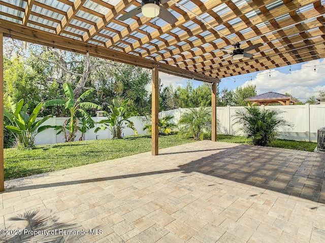 572 Argyll Dr, Spring Hill, FL 34609 - photo 45