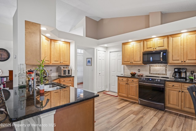 11293 Copley Ct, Spring Hill, FL 34609 - photo 10