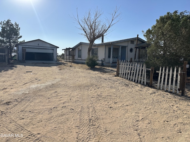 10239 12th St, Mojave, CA 93501 - photo 1