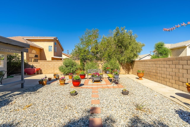 view of yard featuring a patio area