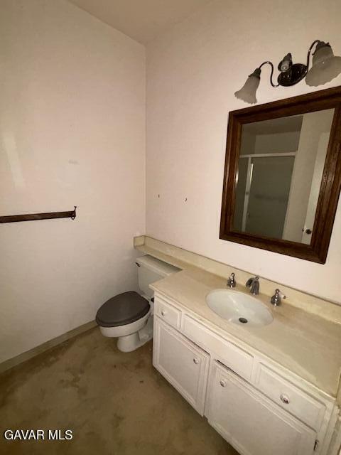 5310 Zelzah Ave Unit 305, Encino, CA 91316 - full bathroom featuring vanity and an enclosed shower