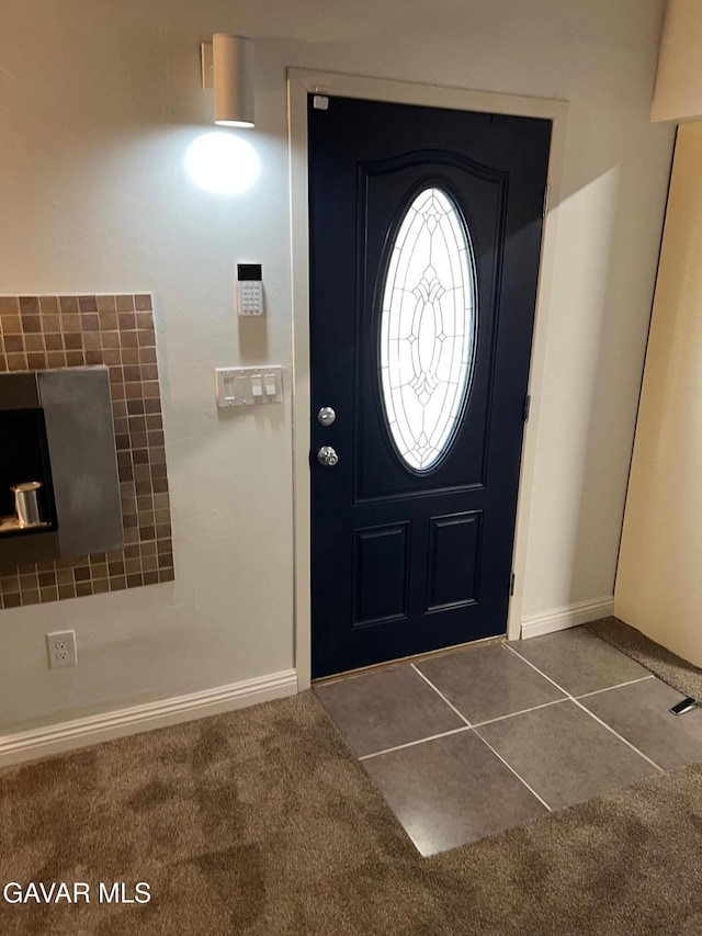 3358 Martin Ave, Mojave, CA 93501 - tiled foyer entrance featuring carpet floors