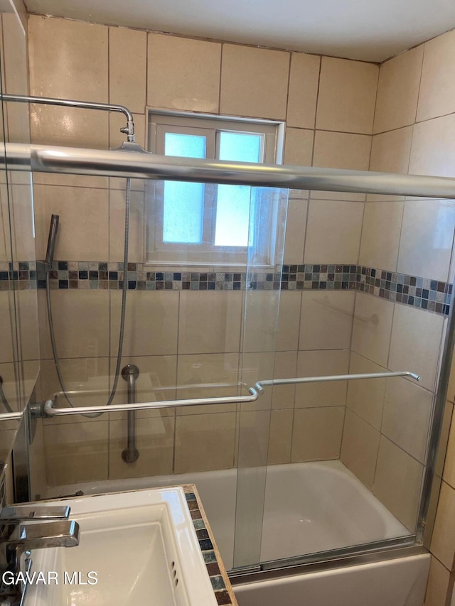3358 Martin Ave, Mojave, CA 93501 - view of full bathroom