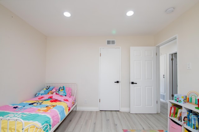 45522 Andale Ave, Lancaster, CA 93535 - bedroom featuring light wood-style flooring, recessed lighting, and baseboards