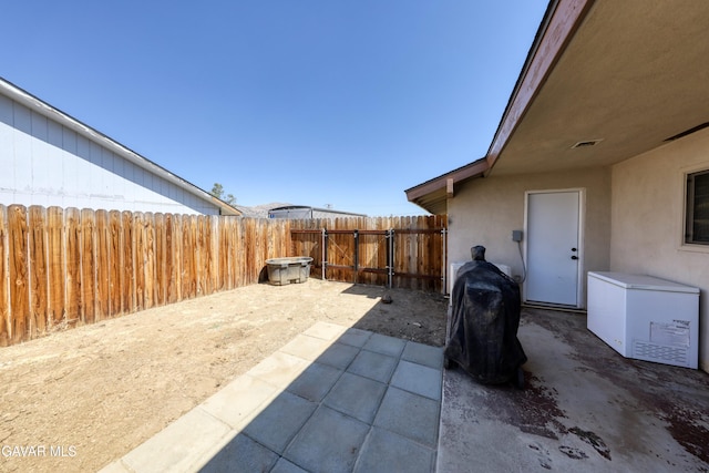 20412 El Porto Ct, Tehachapi, CA 93561 - view of patio / terrace