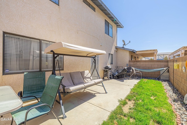 43840 Bobby Jones Dr Apt 22, Lancaster, CA 93536 - fenced backyard featuring a patio area and area for grilling