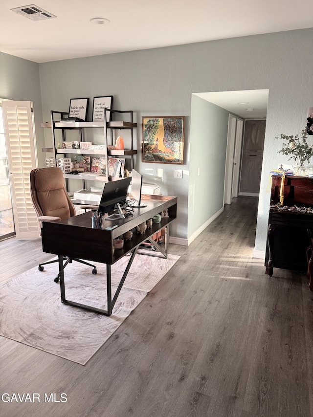 42821 W 15th St Unit 1, Lancaster, CA 93534 - home office with wood finished floors and baseboards