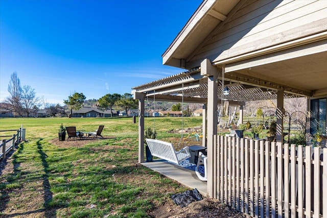 view of yard featuring a pergola