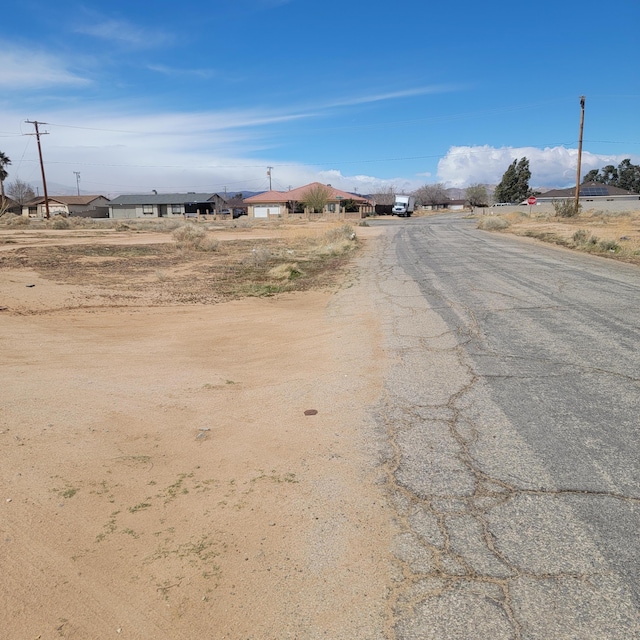 Listing photo 3 for Hichory Ave, California City CA 93505