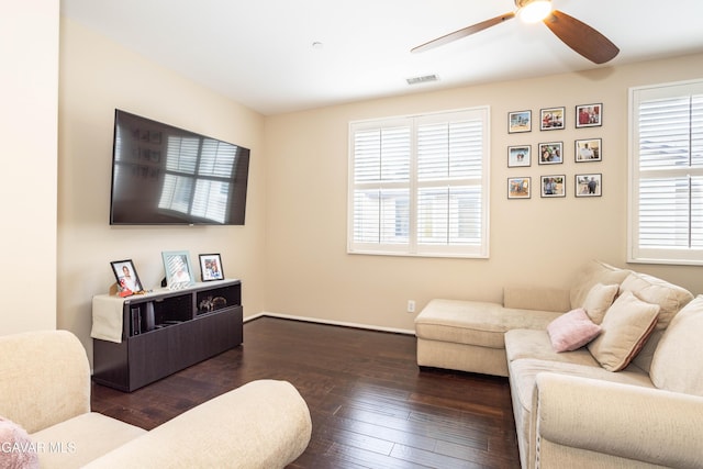 27951 Avalon Dr, Santa Clarita, CA 91351 - photo 3