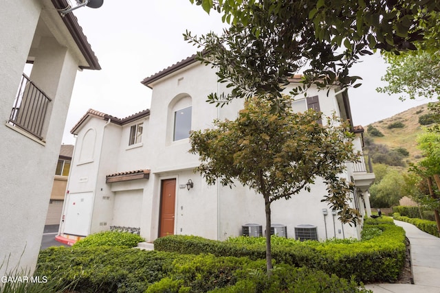 27951 Avalon Dr, Santa Clarita, CA 91351 - photo 17