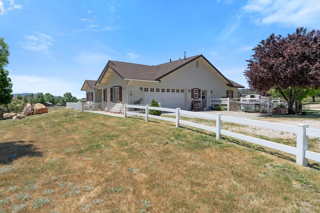view of front facade with a garage and driveway