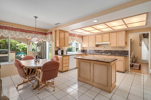 28852 Woodside Dr, Santa Clarita, CA 91390 - photo 16